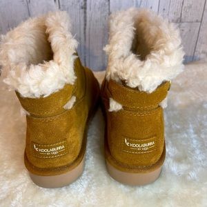 Koolaburra by Uggs size 9 suede boots